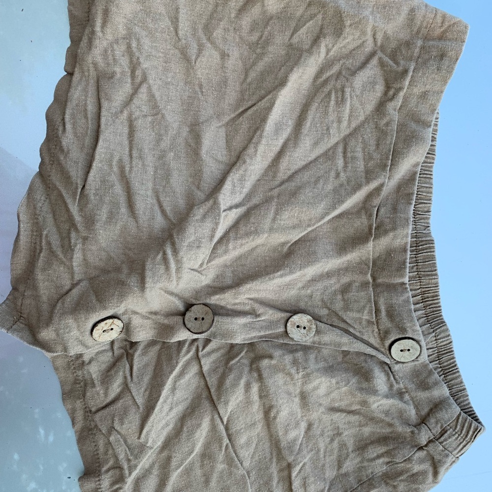 Brown shorts made to look like skirt